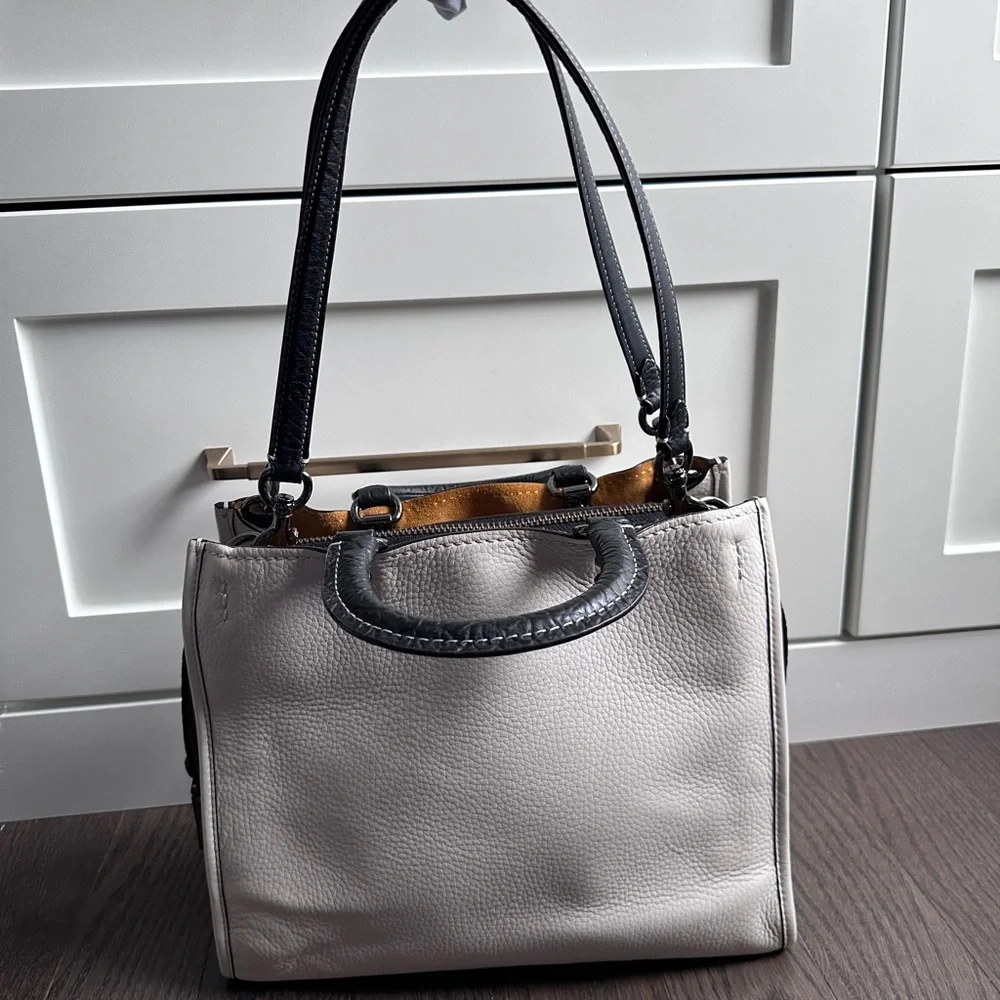 LIMITED EDITION Coach Rogue Bag / 1941 N2 RG-20315/  White with Dark Hardware - Picture 5 of 16